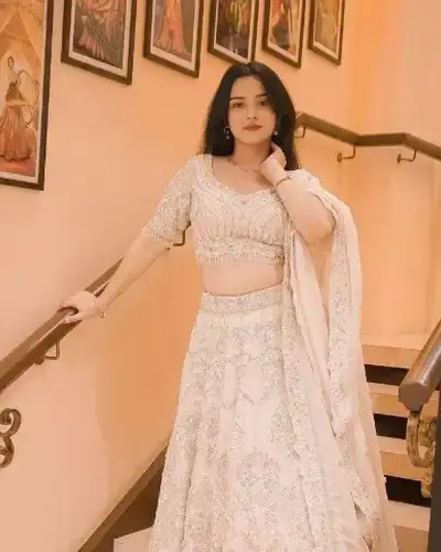Escort Labpur